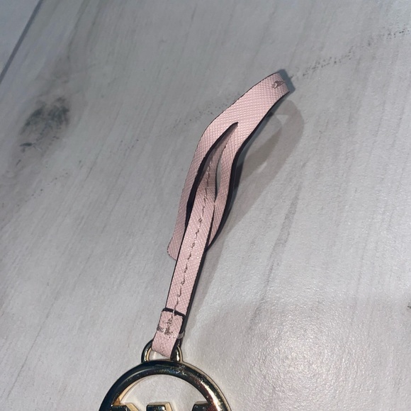 Michael Kors Pink and Gold Key Holder - Picture 4 of 7